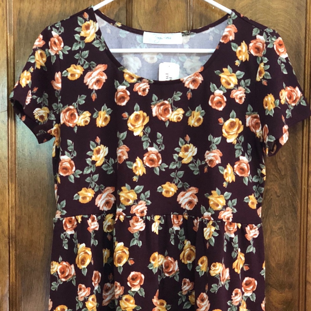 Forever 21 BRAND NEW Medium Rose Print Smock Dress